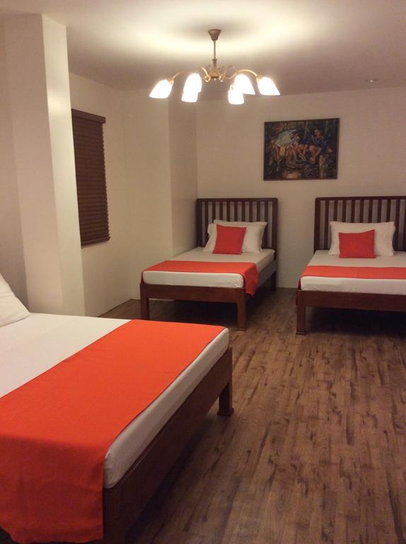 Casa Roces Bed and Breakfast Legazpi Værelse billede