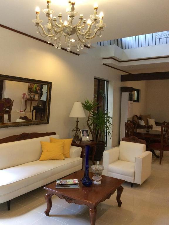 Casa Roces Bed and Breakfast Legazpi Eksteriør billede